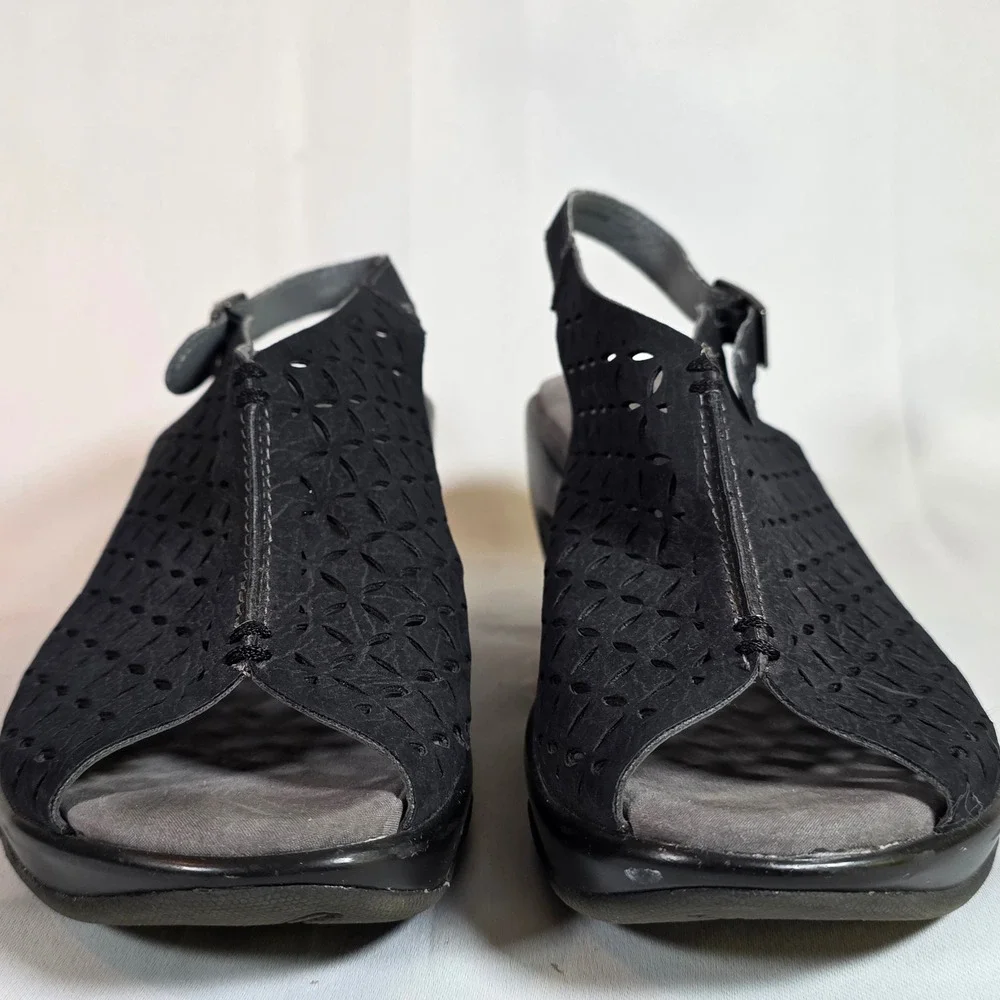 JBU Jambu Monica Black Wedge Sandals Womens 8 M Laser Cut Slingback Adjustable